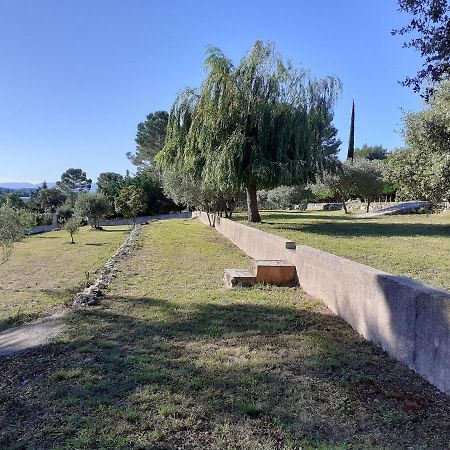 La Bastide Des Selves Bed & Breakfast Draguignan Exterior photo